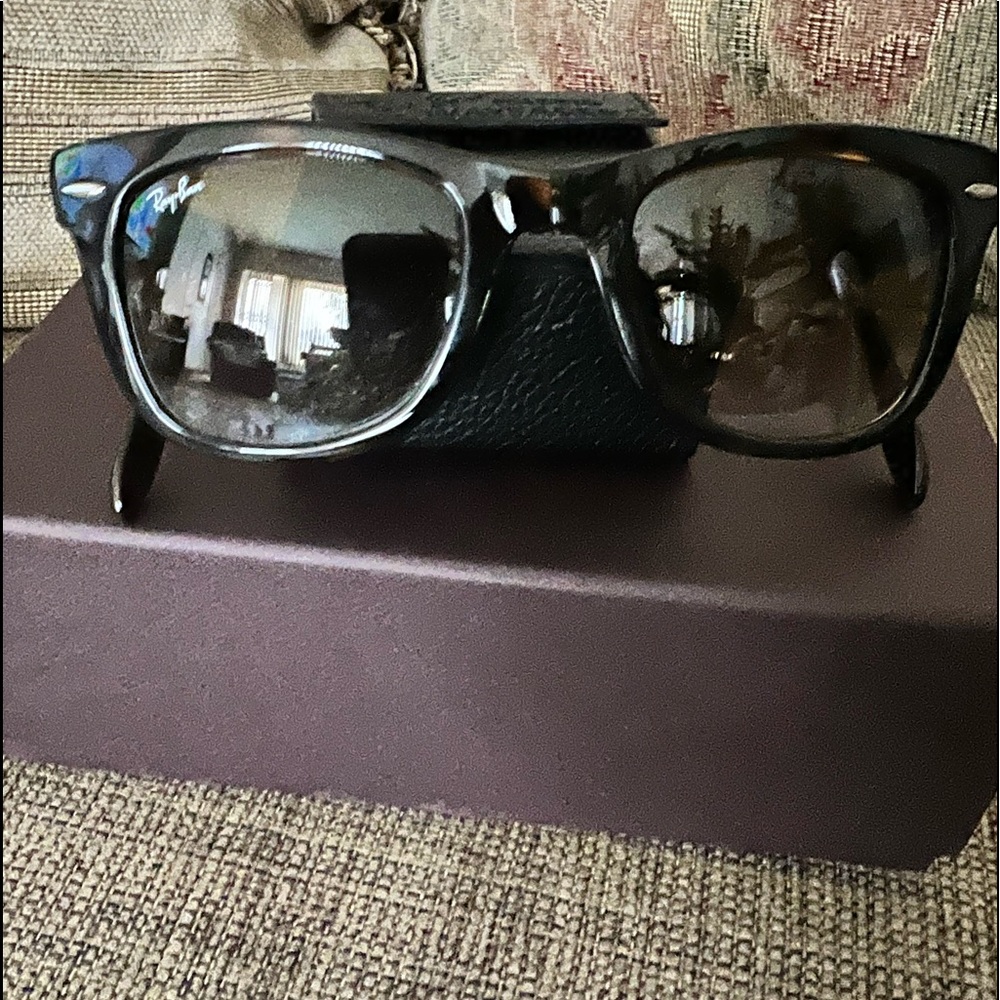 Ray-Ban